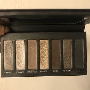 Younique Addiction Palette 2